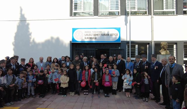 Manisalı şehit polisin adı, kızının okuduğu ilkokula verildi