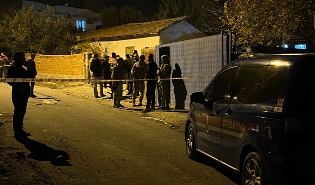 Manisa'da arama kaydı bulunan şahıs jandarmaya ateş açtı