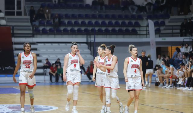 Turgutlu Belediyespor Kadın Basketbol Takımı Mersin'i evinde devirdi