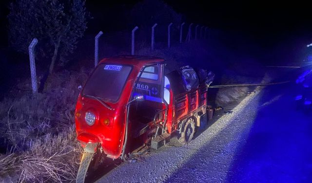 Manisa'daki feci kazada motosikletle direğe çarpan sürücü öldü