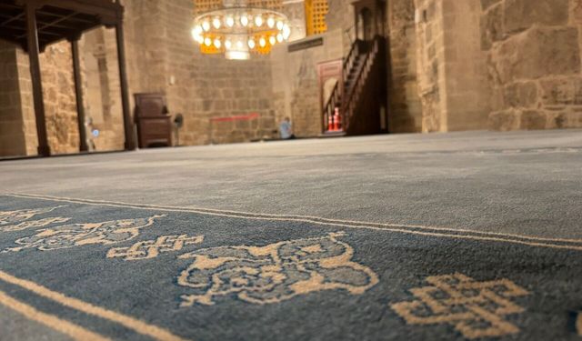 Emevi Camisinin halıları Demirci'de dokunacak