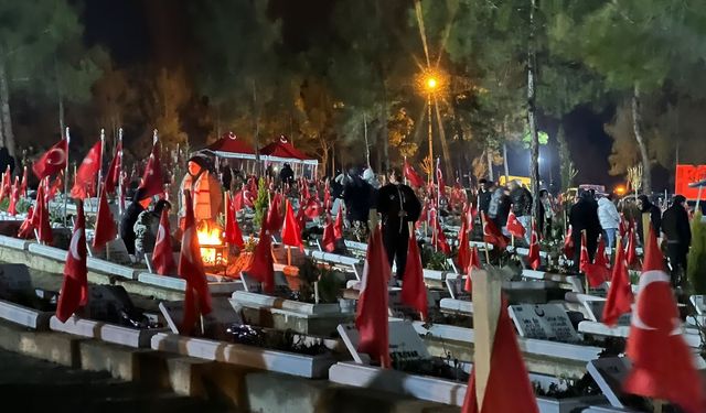 6 Şubat depremlerinin yıl dönümü hüzünlü anlara sahne oldu