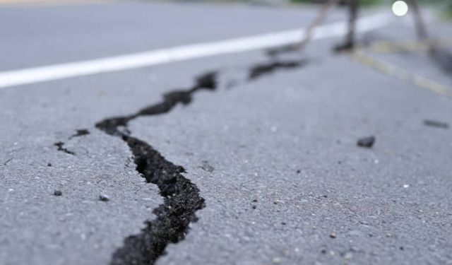 AFAD, 'acil durum' ihtimaline karşı İzmir'e ekip yönlendirdi