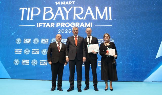 Yılın sağlık çalışanı Kula'dan Uzm. Dr. Çağlar Sarıgül oldu