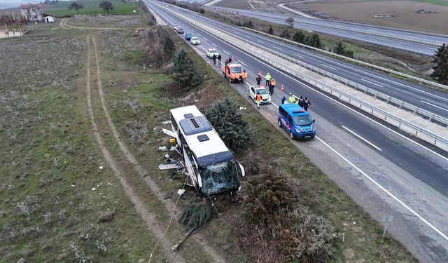 Gelibolu'da otobüs kazası: 37 yaralı