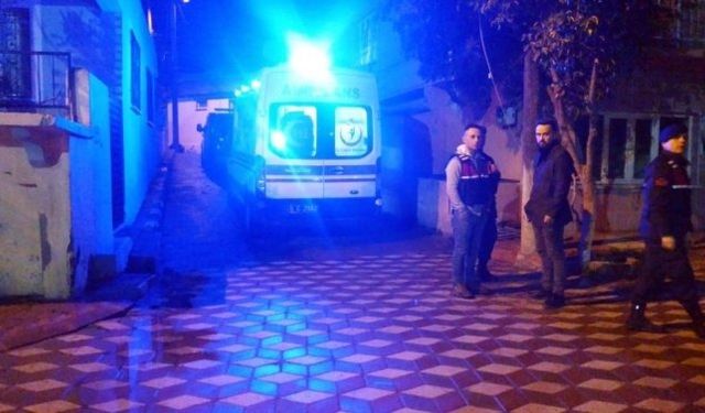 Manisa'da çıkan bıçaklı kavgada kan aktı