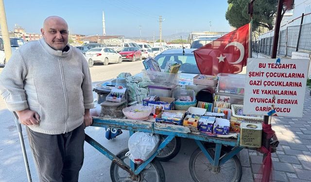 Manisa'da şehit ve gazi çocuklarına ücretsiz oyuncak