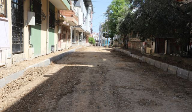 Turgutlu'da yollar bayrama kadar yenilenmiş olacak
