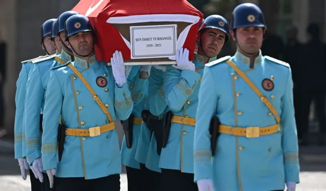 Eski Manisa Milletvekili Turhangil için TBMM’de tören düzenlendi