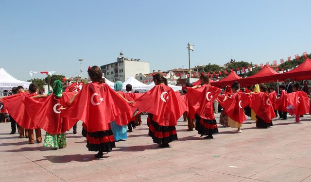 Manisa'da 23 Nisan büyük bir coşkuyla kutlandı