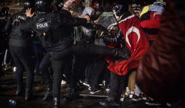 Esila Ayık ve 2 öğrenci tahliye oldu
