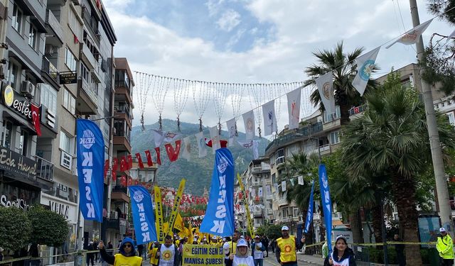 Manisa'da en kalabalık 1 Mayıs kutlaması