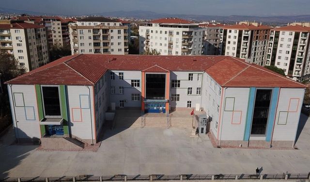 Manisa'da 270 binden fazla öğrenci karne heyecanı yaşayacak
