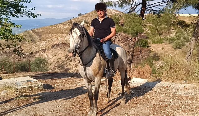 Manisa'nın atlı Kaymakamı Fatih Genel
