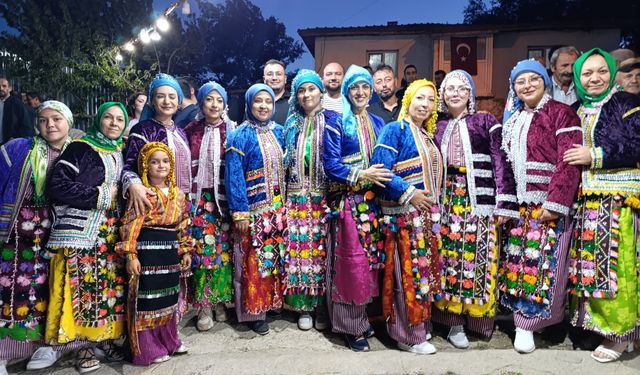 Manisalı Yörüklerden muhteşem düğün