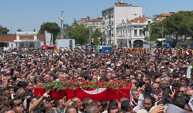 Ferdi Zeyrek gözyaşlarıyla son yolculuğuna uğurlandı