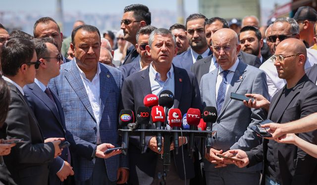Nehir Zeyrek'i üniversite sınavına Özgür Özel götürecek