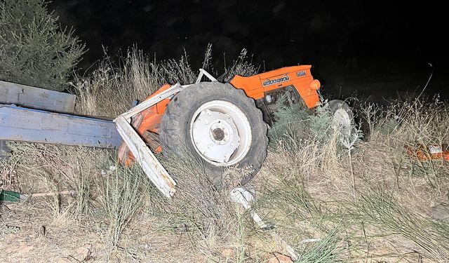 Manisa'da hafriyat kamyonu traktörü biçti: 1 ölü