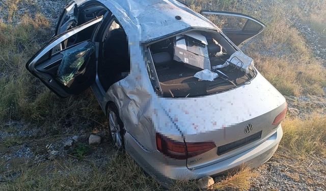 Manisa'da otomobil zeytin bahçesine uçtu: Baba öldü, eşi ve çocukları yaralandı
