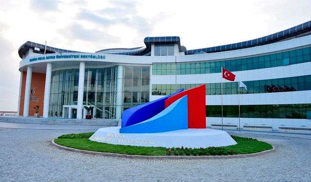 Manisa Celal Bayar Üniversitesinden 'Tam Akreditasyon' başarısı