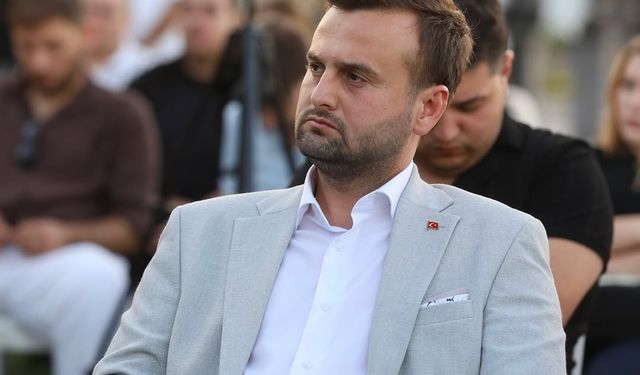 MEHMET ARSLAN: "AKP YUNUSEMRE İLÇE BAŞKANI HADDİNİ BİLMELİ!"