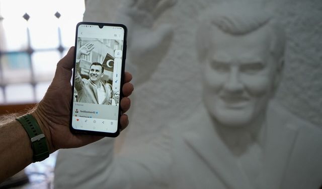 Manisalı Heykeltıraş Cengiz Sevener'den Ferdi Zeyrek tablosu