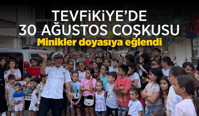 Tevfikiye Mahalle muhtarı Gülsuyu miniklerin yüzünü güldürdü