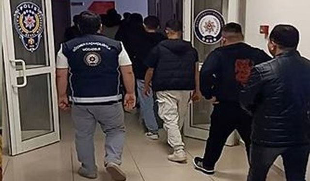 Manisa'da 33 düzensiz göçmen yakalandı
