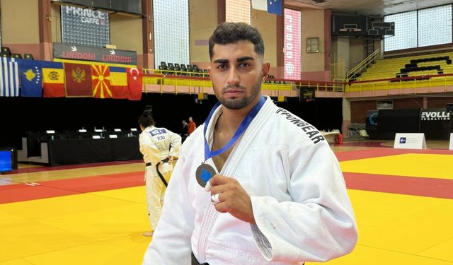 Yunusemre Belediyespor'un judocusundan bronz madalya