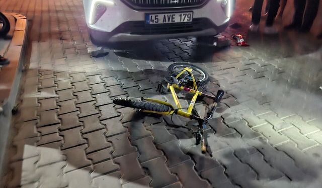 Manisa'da 11 yaşındaki bisikletli çocuğa otomobil çarptı
