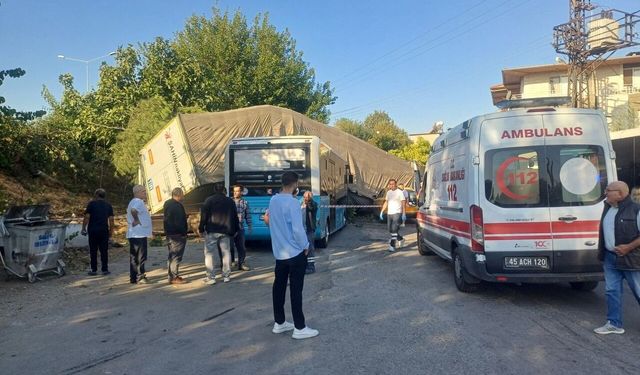 Manisa'da tır dehşet saçtı