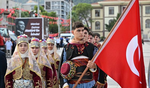 Manisa’nın düşman işgalinden kurtuluşunun 103. yılı kutlandı