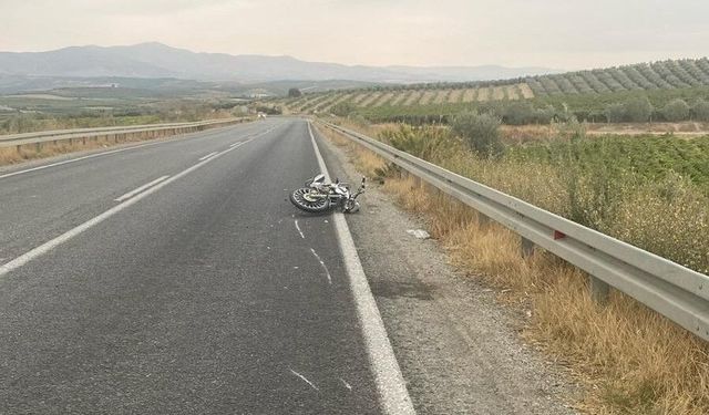 Manisa'da 21 yaşındaki sürücü feci kazada ağır yaralandı