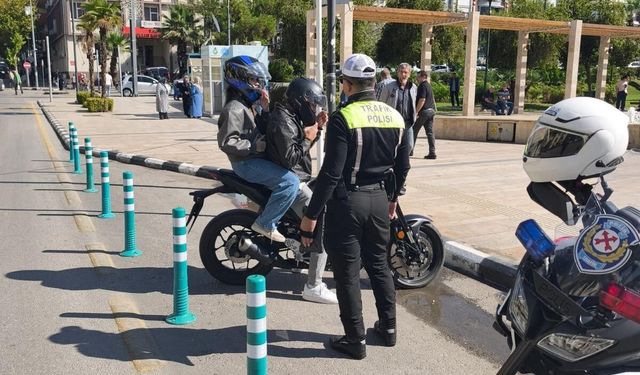 Manisa'da motosikletliler ihlallere devam ediyor
