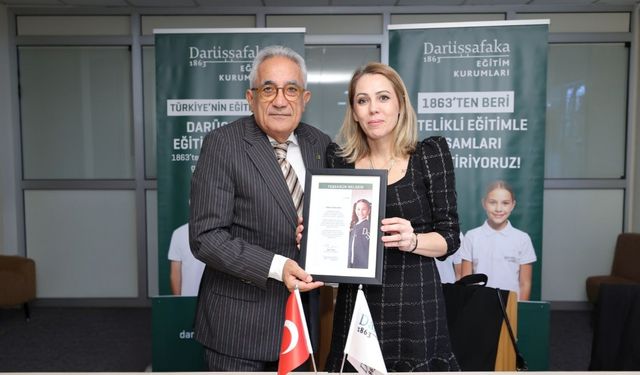 Ferdi Zeyrek Vakfı'ndan 10 öğrenciye burs desteği