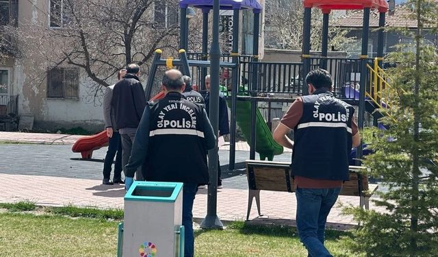 Manisa'da parkta bıçaklı saldırı: 15 yaşındaki genç yaralandı