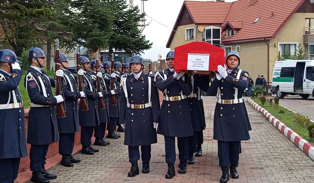 Manisalı jandarma astsubay kalbine yenik düştü