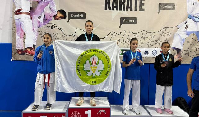 Türkiye Yıldızlar Ligi’nde Manisa BBSK’dan 53 madalya