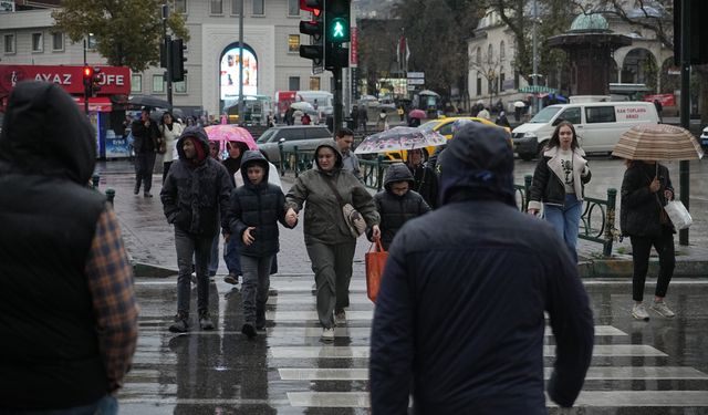 Manisa'ya gök gürültülü sağanak yağış uyarısı