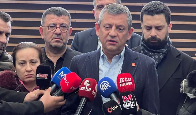 Özgür Özel hastanede duygularına hakim olamadı