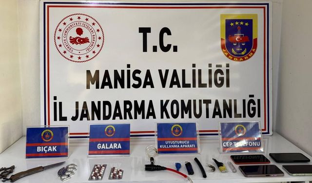 Manisa'da bir ikamete uyuşturucu baskını