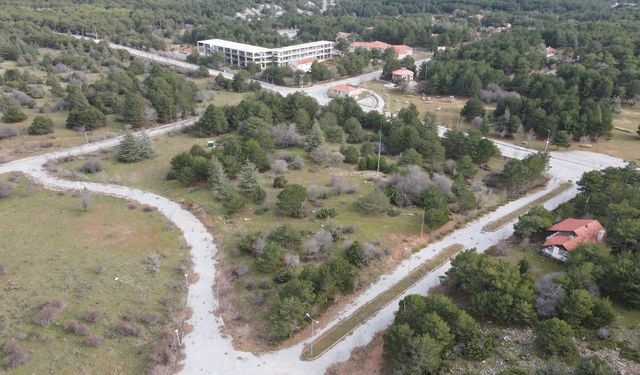 Spil Dağı’nda Türkiye’de bir ilk: Kıl Çadır Gençlik Kampı kuruluyor