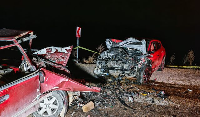 Manisa'daki feci kazada aynı aileden 3 kişi hayatını kaybetti