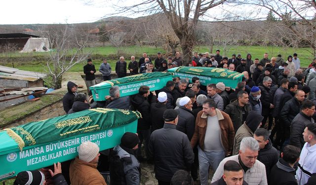 Feci kazada hayatını kaybeden baba, oğul ve torun toprağa verildi