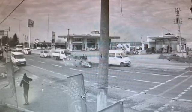 Manisa'da otomobille çarpışan motosiklet sürücüsü hayatını kaybetti