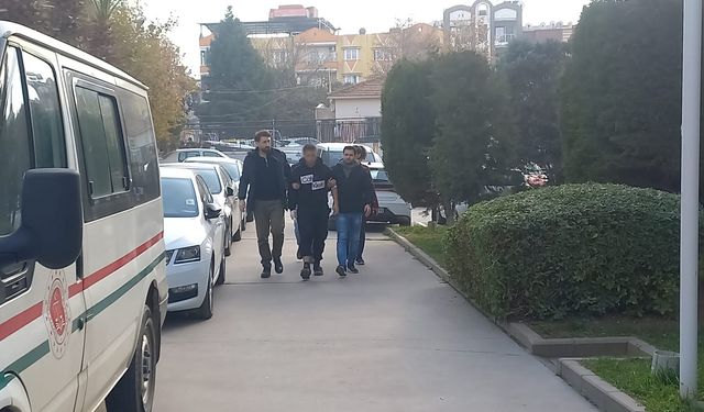 Manisa'da babaannesini bıçaklayarak öldüren 16 yaşındaki şüpheli adliyede