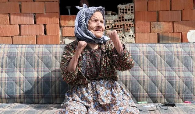 Manisa'da tırpanla elleri kesilen Ayşe Nine hayatını kaybetti