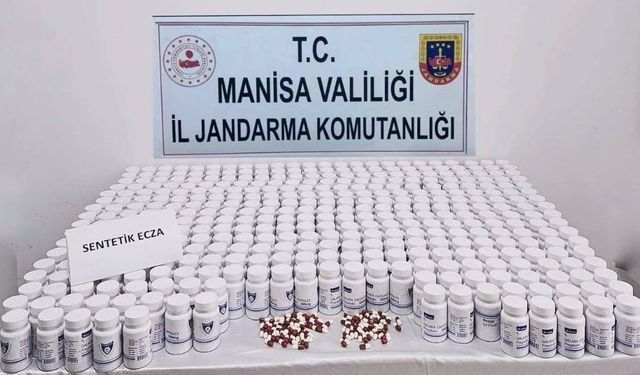 Manisa'da durdurulan araçta binlerce uyuşturucu hap ele geçirildi