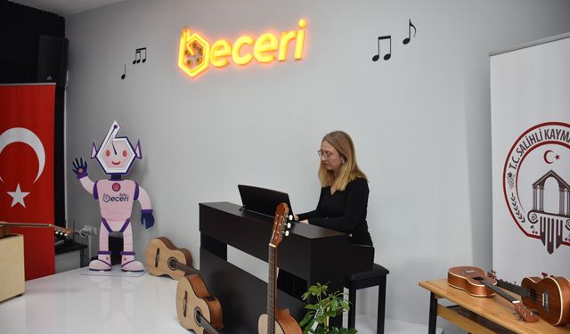 Salihli'de müzik sınıfı açıldı