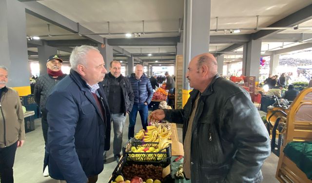 CHP'li Bakırlıoğlu pazarcının nabzını tuttu